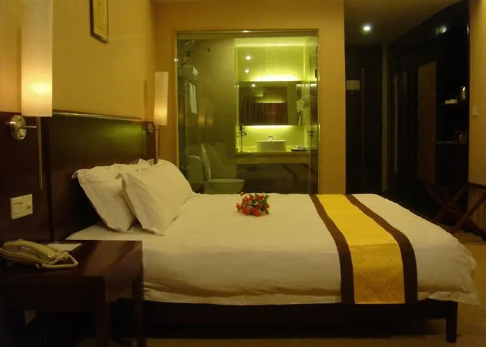 Zimmer mit Kingsize-Bett